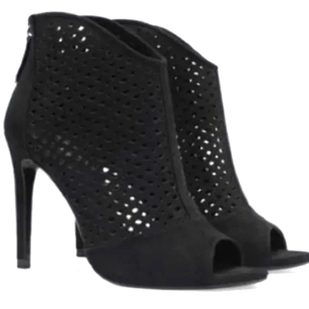 ZARA NEOPRENE SOCK STYLE HIGH HEEL
SANDAL BOOT SIZE 7 BLACK GOOD CONDITION
